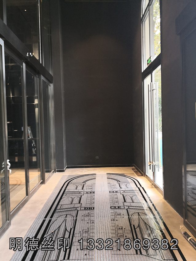 酒店2-1-1.jpg 酒店2-1-1.jpg